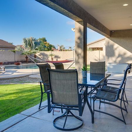 Goodyear Group Getaway With Pool And Putting Green Exteriér fotografie