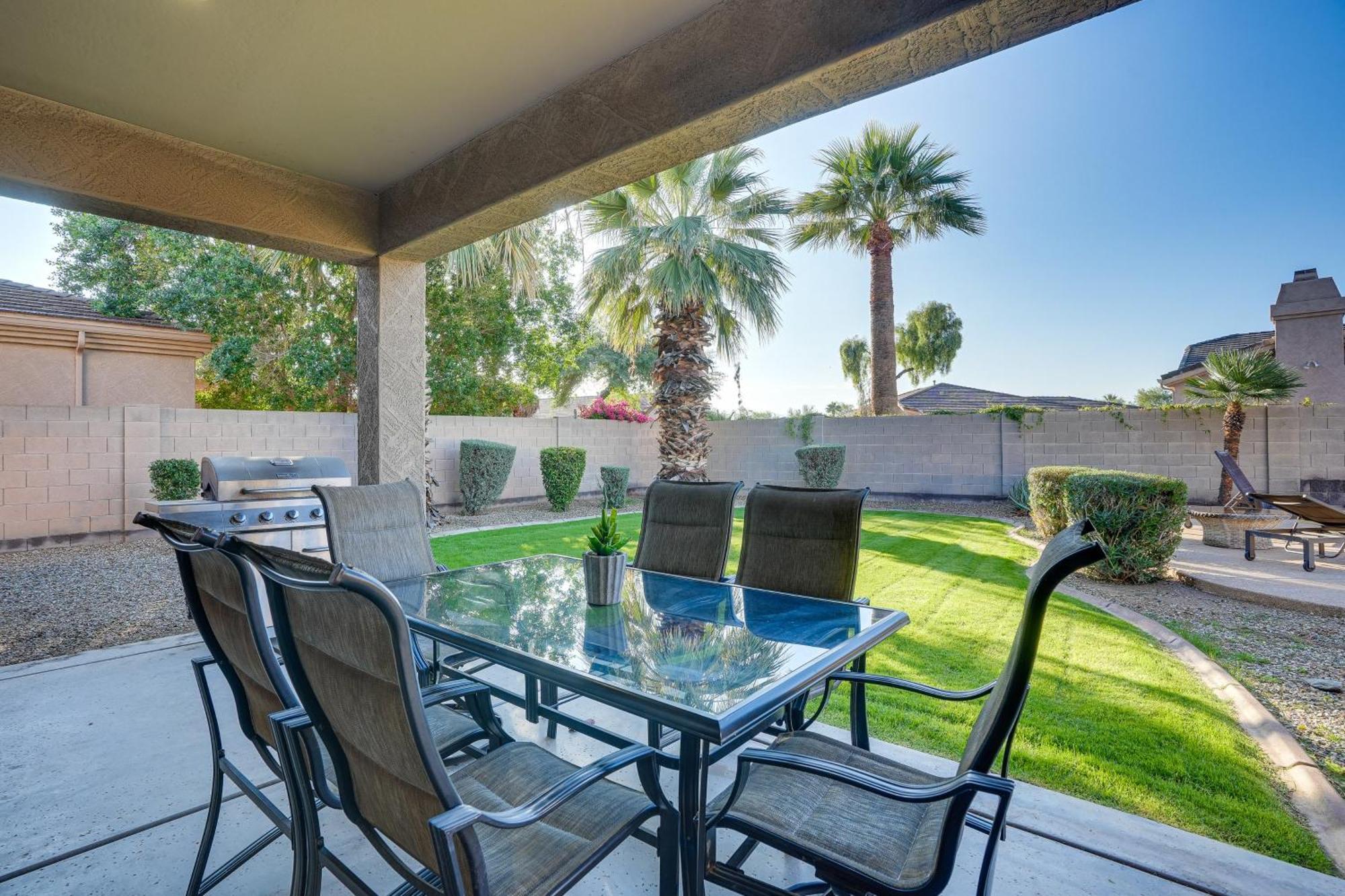 Goodyear Group Getaway With Pool And Putting Green Exteriér fotografie